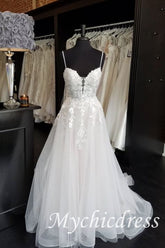 A-Line Lace Beach Wedding Dresses Sleeveless V-neck Tulle Applique - MyChicDress
